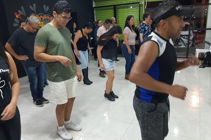 Face-to-face dance classes in Bogotá. La Candelaria - Why the $20 price can make sense