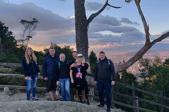 FANTASTIC CITY TOUR + MONSERRATE + MUSEUM GOLD/BOTERO 6Hrs - Walking Carrera 7 and the story of the Bogotazo