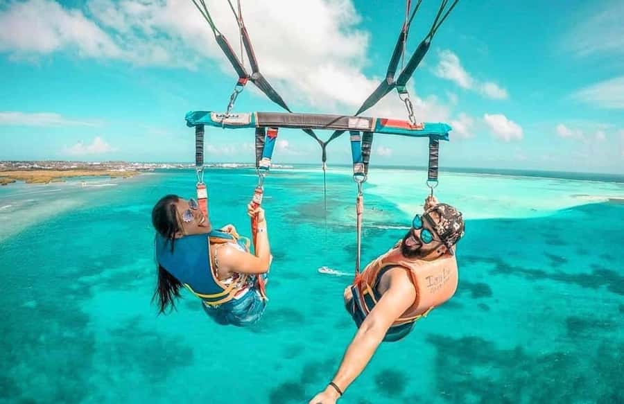 Fly over the 7-Colored Sea Parasail San Andres + Go PRO Camera Included - Why the Seven-Colored Sea looks different from the air