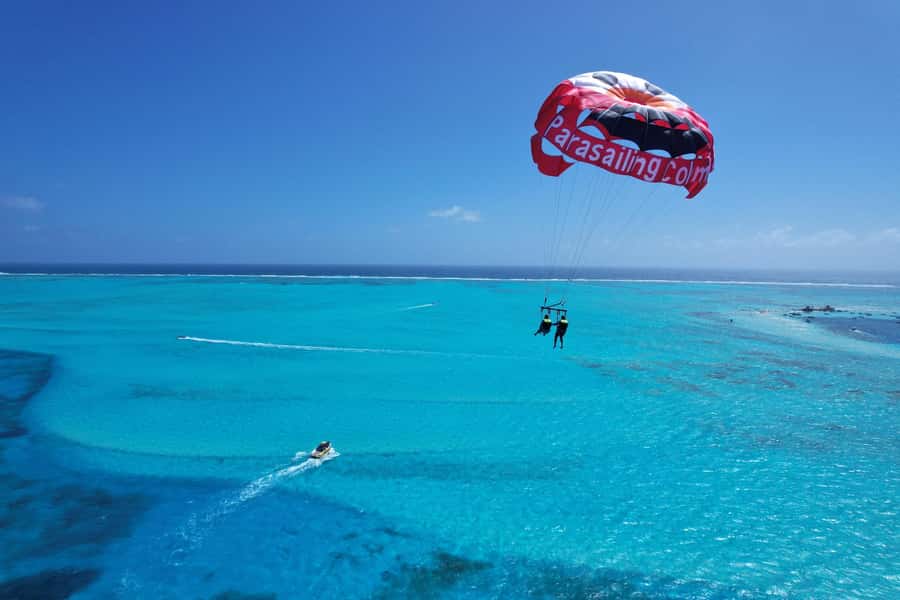 Fly over the 7-Colored Sea Parasail San Andres + Go PRO Camera Included - The first 20 minutes on the water