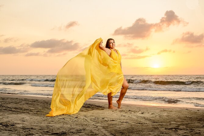 Flying Dress Cartagena - Historic Center or Golden hour or beach - What happens during the 45 to 90 minutes