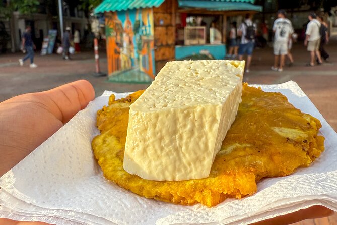 Food Tour History °Cafe Cartagena Tasting - Tasting fruit, coconut water, and Colombian staples