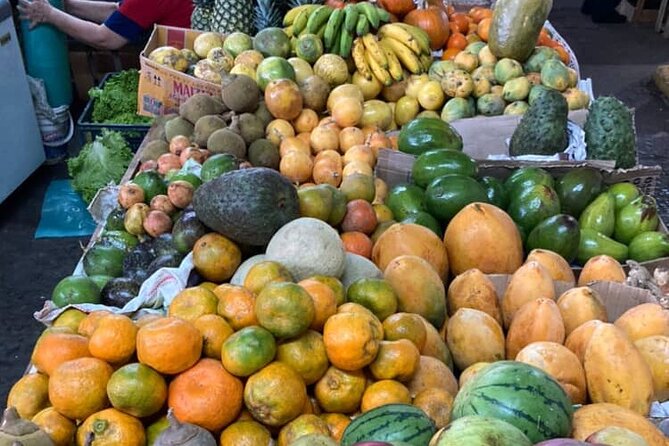 Food tour in Cali with exotic fruits, breads and drinks - What the two-hour schedule really gives you