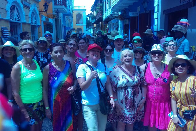 Freetour Cartagena and Gethsemane, Caribbean Heritage and Tradition - Plaza de los Coches and Cartagena’s Mixed Identity