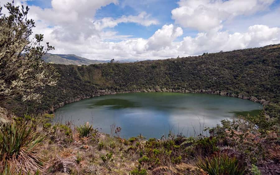 From Bogota: Explore the town of Guatavita, the lagoon and the "Casa Loca". - Why this Bogotá day trip works