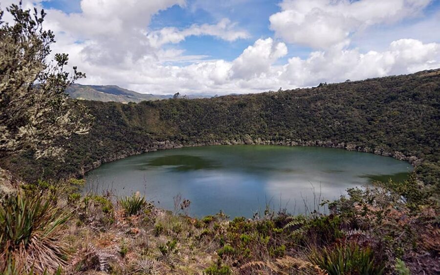 From Bogota: Explore the town of Guatavita, the lagoon and the "Casa Loca". - Costs, inclusions, and the real value