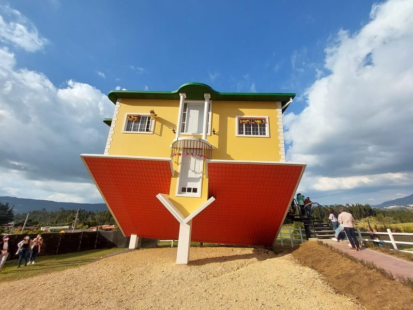 From Bogota: Explore the town of Guatavita, the lagoon and the "Casa Loca". - Should you book the Guatavita tour?