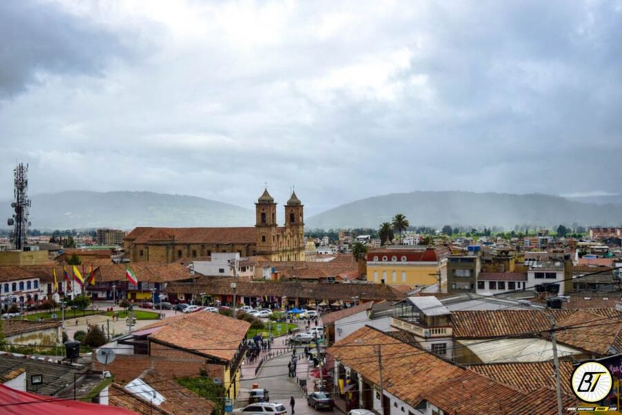 From Bogota: Guatavita Lake & Zipaquira Salt Cathedral Tour - Private transport and the value of the package
