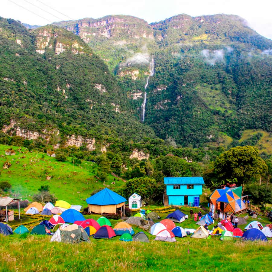 From Bogota: La Chorrera Waterfall Guided Hike - From Bogotá to Choachí in about an hour