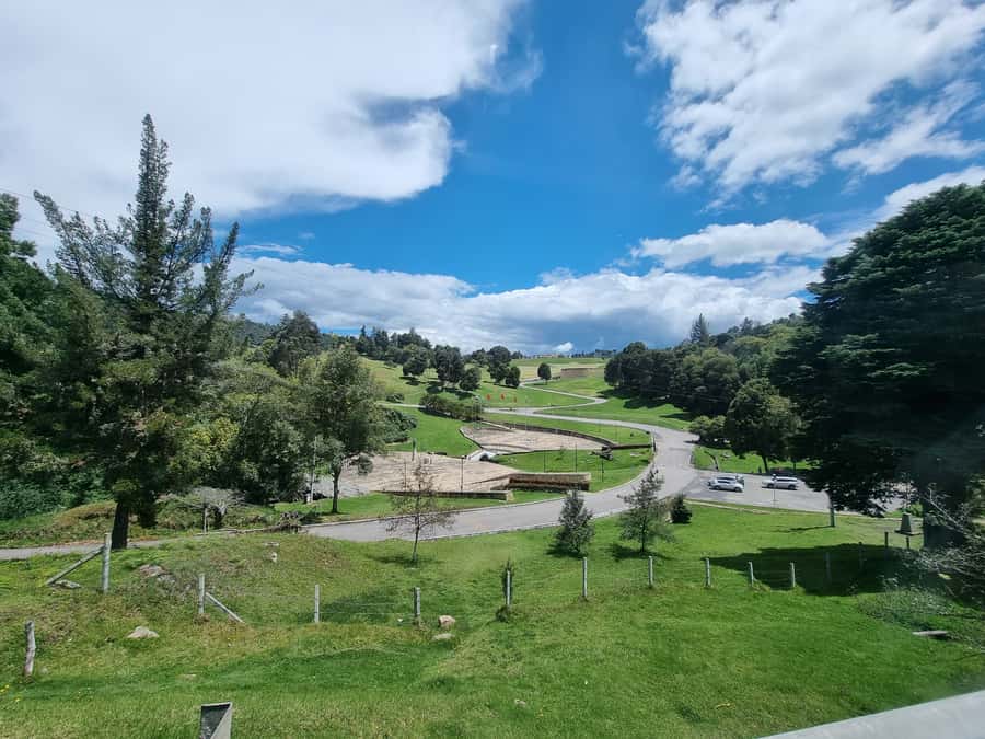 From Bogotá: Private Tour to Villa de Leyva - Lunch and handicrafts in Ráquira