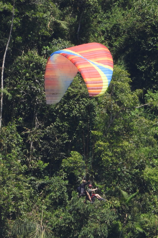 From Guatape: PARAGLIDING and Cristalline CANYONING - Who will enjoy this most?