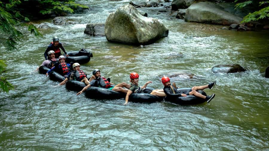 From Guatape:Paragliding and River Tubing private experience - What the $216 price means for value