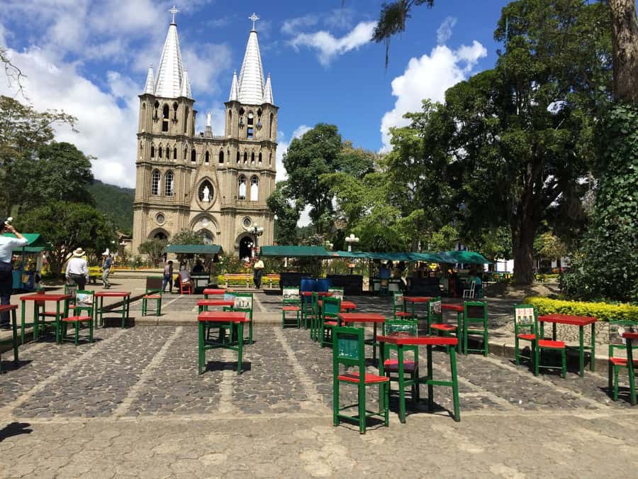 From Medellin: Day Trip to a Jardin Coffee Plantation - Learning how Colombian coffee is produced