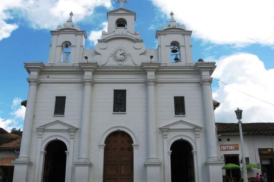From Medellín: El Retiro Private Tour with Food Tastings - Llanogrande and the polished side of the region
