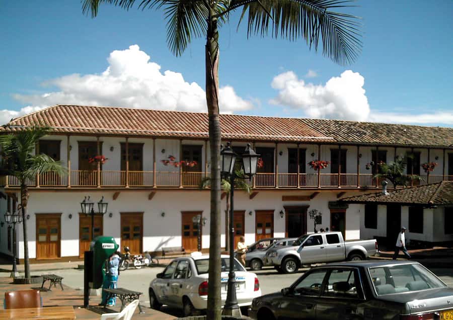 From Medellín: El Retiro Private Tour with Food Tastings - San Antonio de Pereira and the dessert tradition