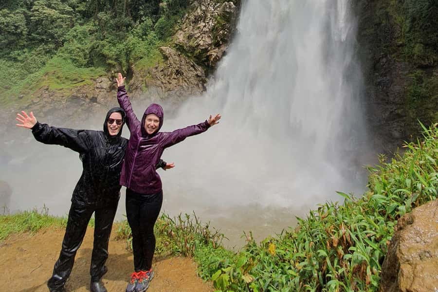 From Medellin: Epic Zipline and Giant Waterfall - Time to rest, eat, and take in the mountain views