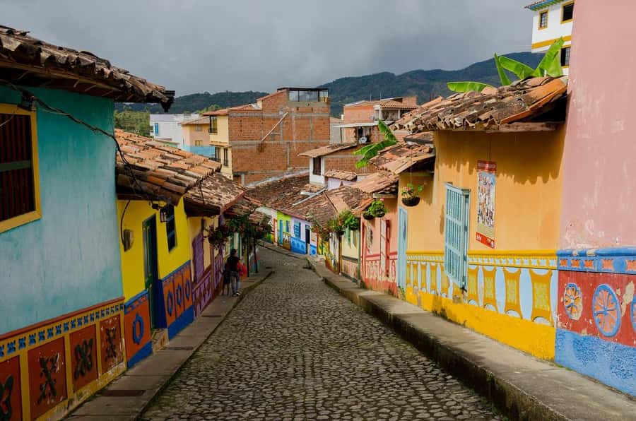 From Medellín: Guatape Private Tour, El Peñol, Boat Ride - A quiet private cruise on Guatapé Lake