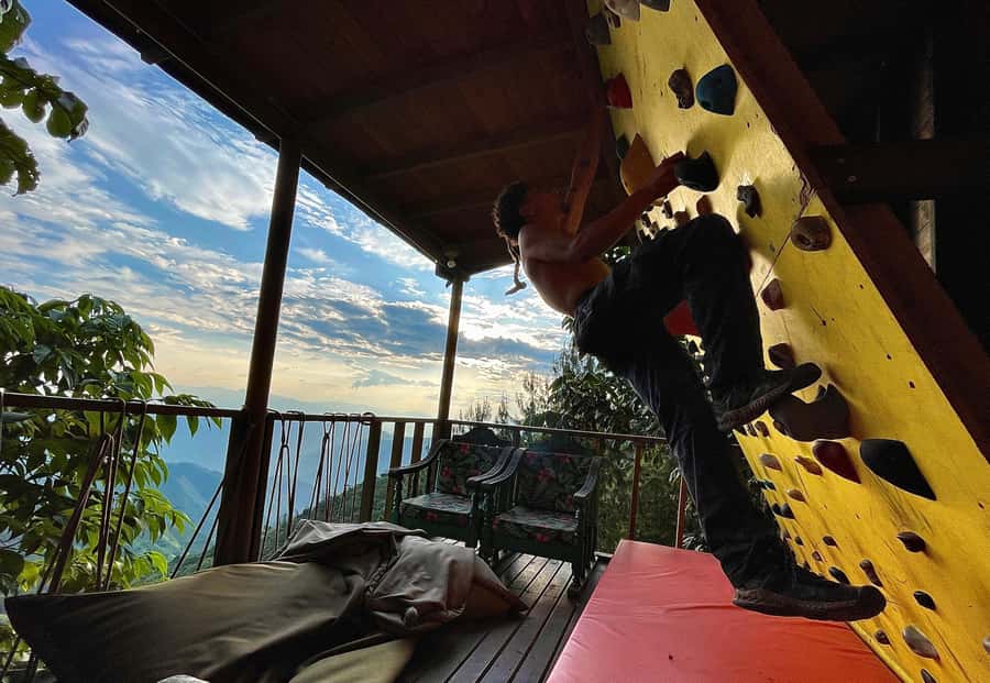 From Medellín: "La Casa en el Aire" (The House in the Air) 1-day tour - Via ferrata and beginner rock climbing