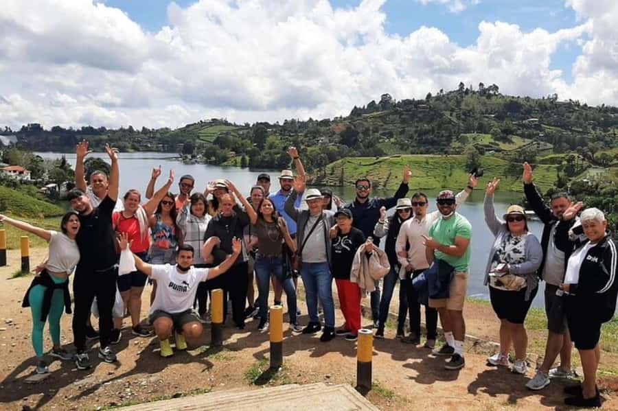 From Medellin: Private Tour to el Peñol and Guatape Dam - Meeting Piedra del Peñol for the first time
