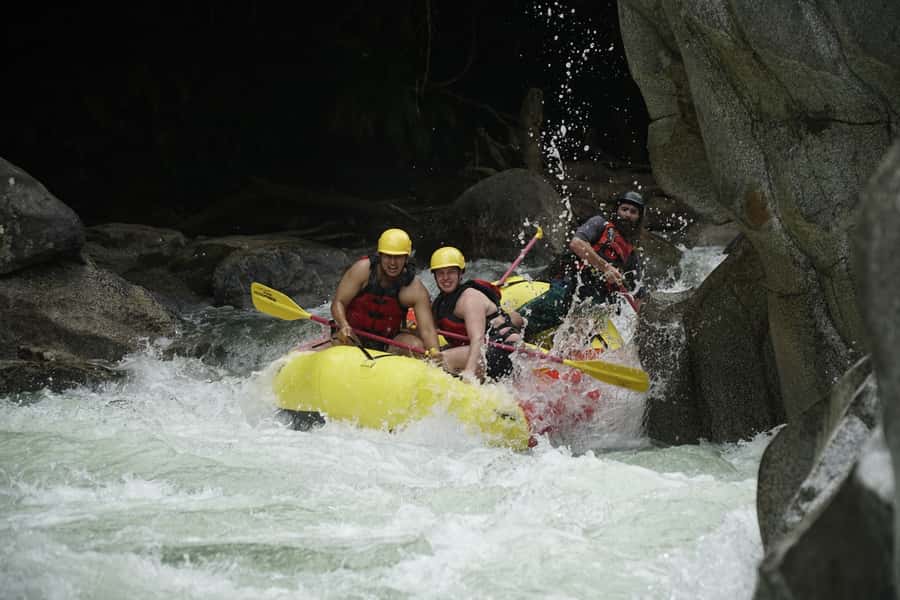 From Medellin: Rafting Experience - Playa Loca near Cocorná: getting ready for the river