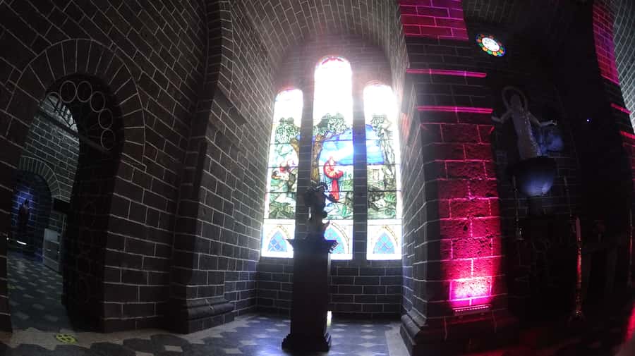 From Quito: Las Lajas Sanctuary Full-Day Tour & Hotel Pickup - Why this border trip takes 15 hours