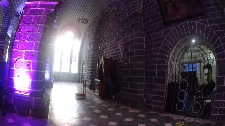 From Quito: Las Lajas Sanctuary Full-Day Tour & Hotel Pickup - The road north from Quito