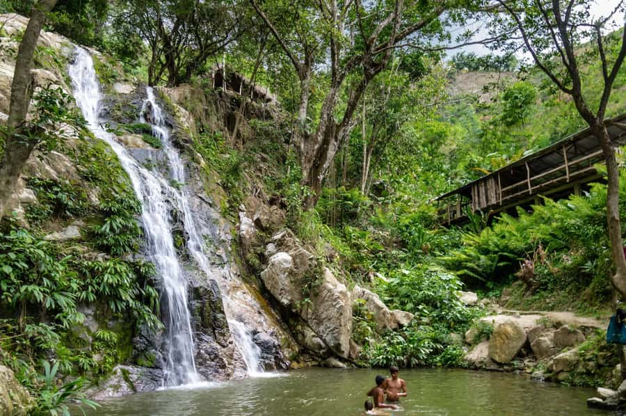 From Santa Marta: Marinka Waterfalls 4x4 Tour with Transfer - Minca and the switch to a 4x4
