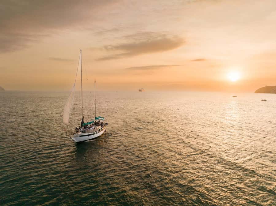 From Santa Marta: Sunset Sailboat Tour with 2 Beverages - Key points to know before boarding