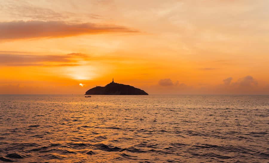 From Santa Marta: Sunset Sailboat Tour with 2 Beverages - The two included beverages