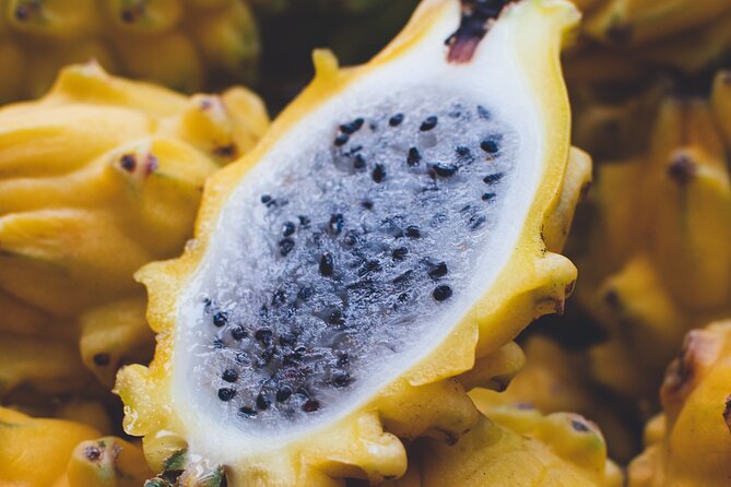 Fruit Tour at the World's sweetest Market - More than fruit: juice, empanadas, and hot drinks