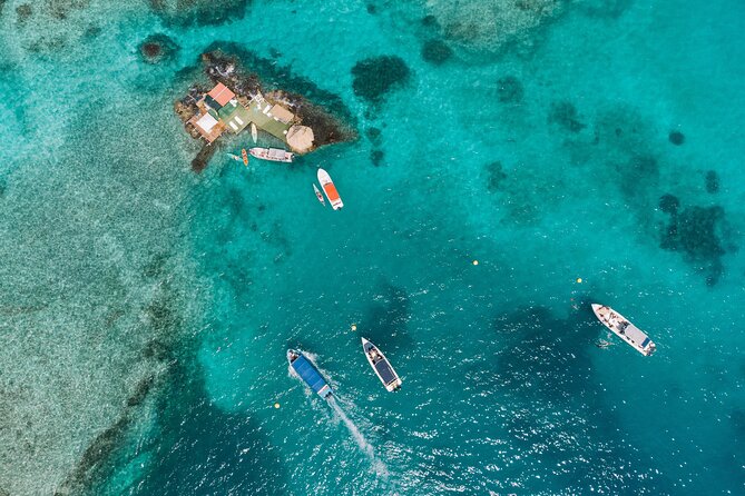 Full Day Boat Rental in Cartagena - The boat and what is included