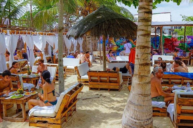 Full Day Experience in Playa Blanca with Lunch - Lunch on the Island