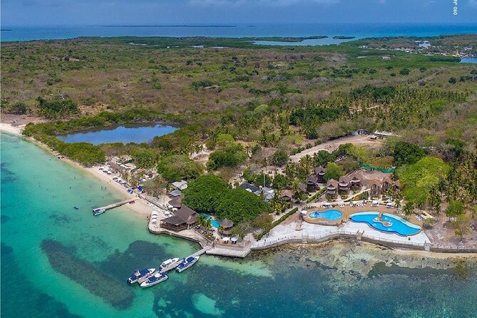 Full day Isla del Encanto - Rosario Islands - From Cartagena to Isla del Encanto in 60 minutes