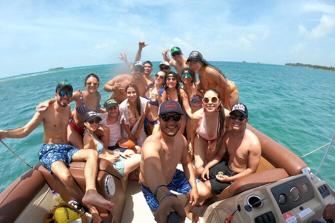Full Day Marine Tour in San Andres - Swimming beside manta rays at Cayo Acuario