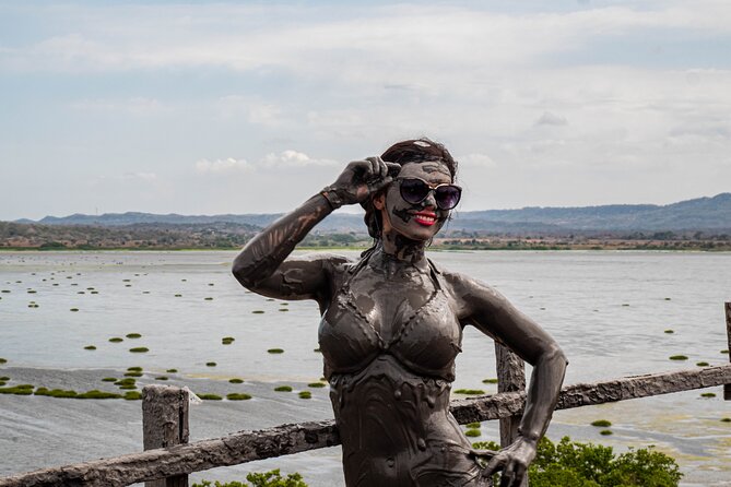 Full-Day Mud Volcano from Cartagena - What happens inside the mud