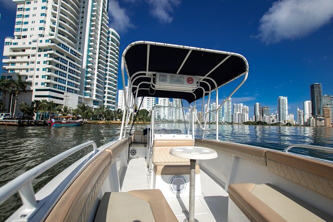 Full Day Private Tour of the Rosario Islands by Boat 29/30 ft - What the $735 group price really covers
