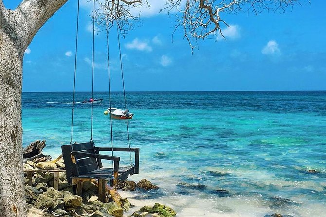 Full Day Rosario Islands Playa Agua Azul Cholon Playa Blanca - Food, gear, and what the $110 price really covers