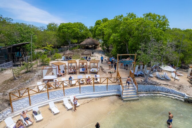 Full Day Tour of 5 Must-See Places in the Rosario Islands - Cholón is the loud, social stop