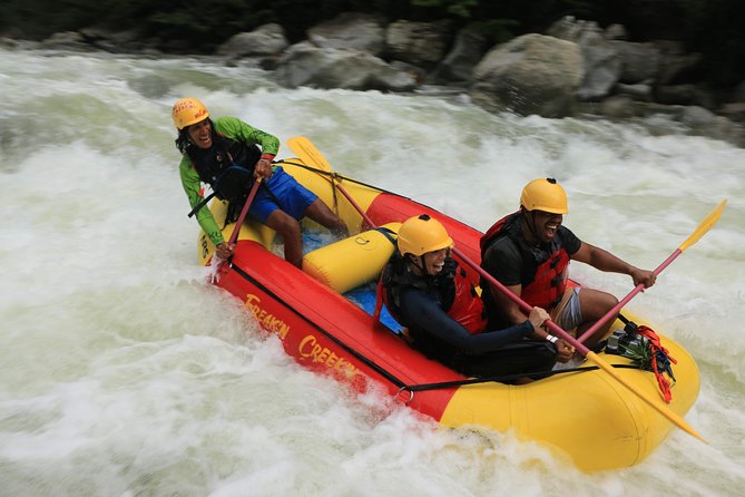 Fun RAFTING + Awesome PARAGLIDING over giant waterfalls from MEDELLIN - Flying above Cocorná’s waterfalls