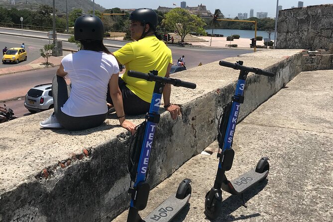 FUN SEGWAY SCOOTER RIDE WALLED CITY And GETSEMANI DISCOVERY TOUR - Moving from the wall to Getsemaní