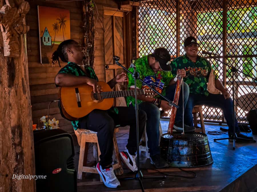 Gastronomic and musical experiences in San Andres Rondontour - Local music, the horse jaw, and traditional dance