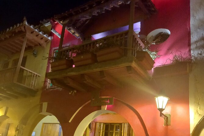 Get the Nightlife vibe in Old City! - A two-and-a-half-hour evening with a clear rhythm