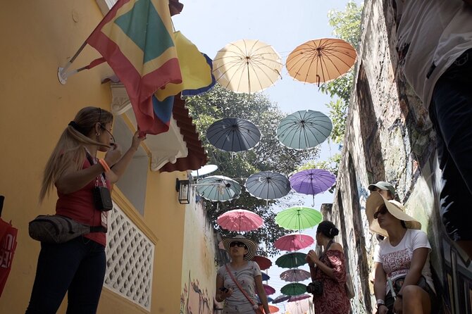 Getsemani neighborhood in group: art and culture with Audio System - Key things to know before you book