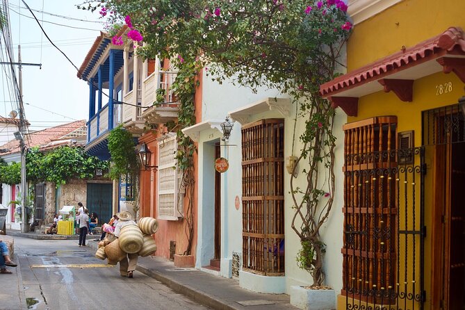 Getsemani Private Walking Tour - Starting Beneath Cartagena’s Clock Tower