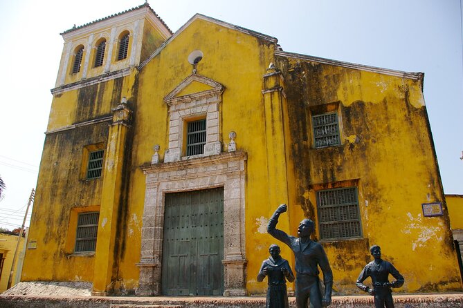 Getsemani Private Walking Tour - Parque Centenario: Wildlife Beside the Old City