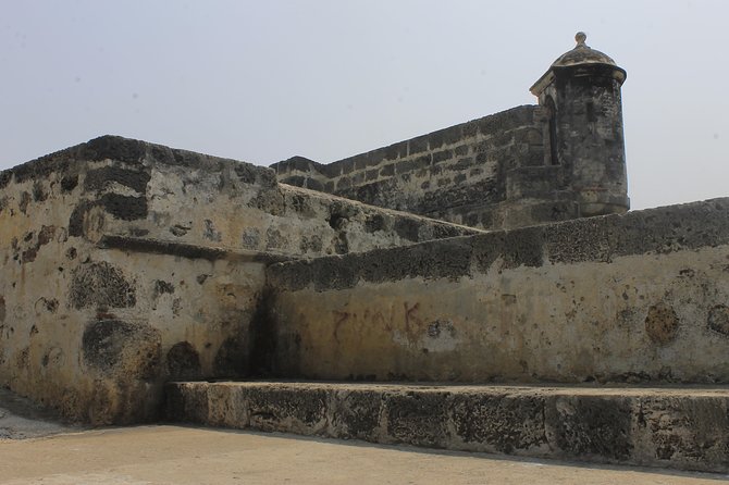 GOD 2- MILITARY HISTORY OF CARTAGENA Shore excursions - San Felipe de Barajas Is the Tour’s Big Moment