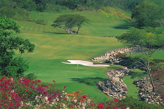 Golf Day at the Best Golf Course in Colombia. Private Tour (8Hrs.) - What the $369 price really covers
