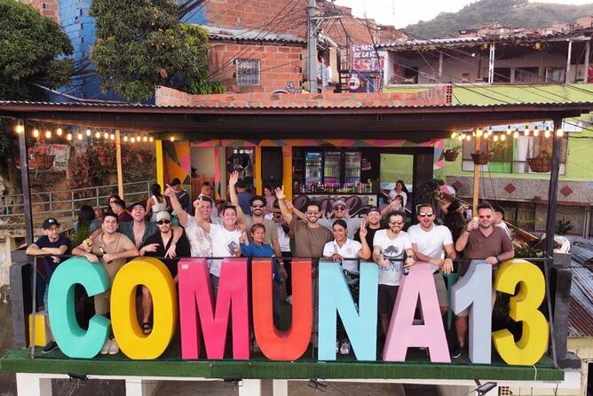 Graffiti Tour | Commune 13 guided by locals - Key points to know before you go