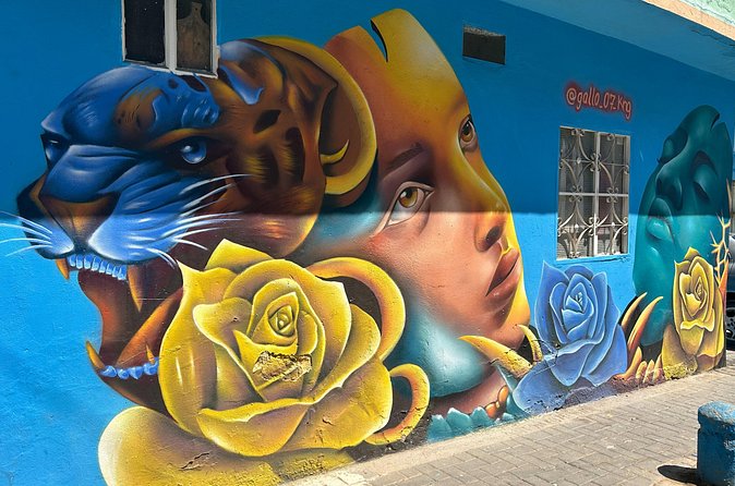 Graffiti tour in Ciudad Bolívar - Riding the cable car to El Paraíso