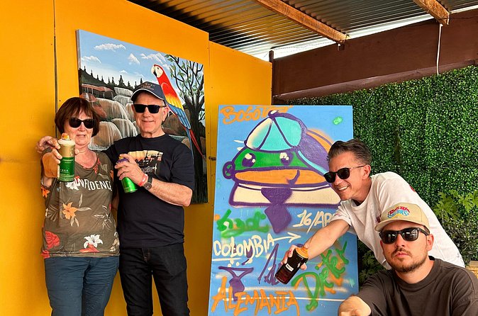 Graffiti tour in Ciudad Bolívar - Guides, group size, and the tone of the day